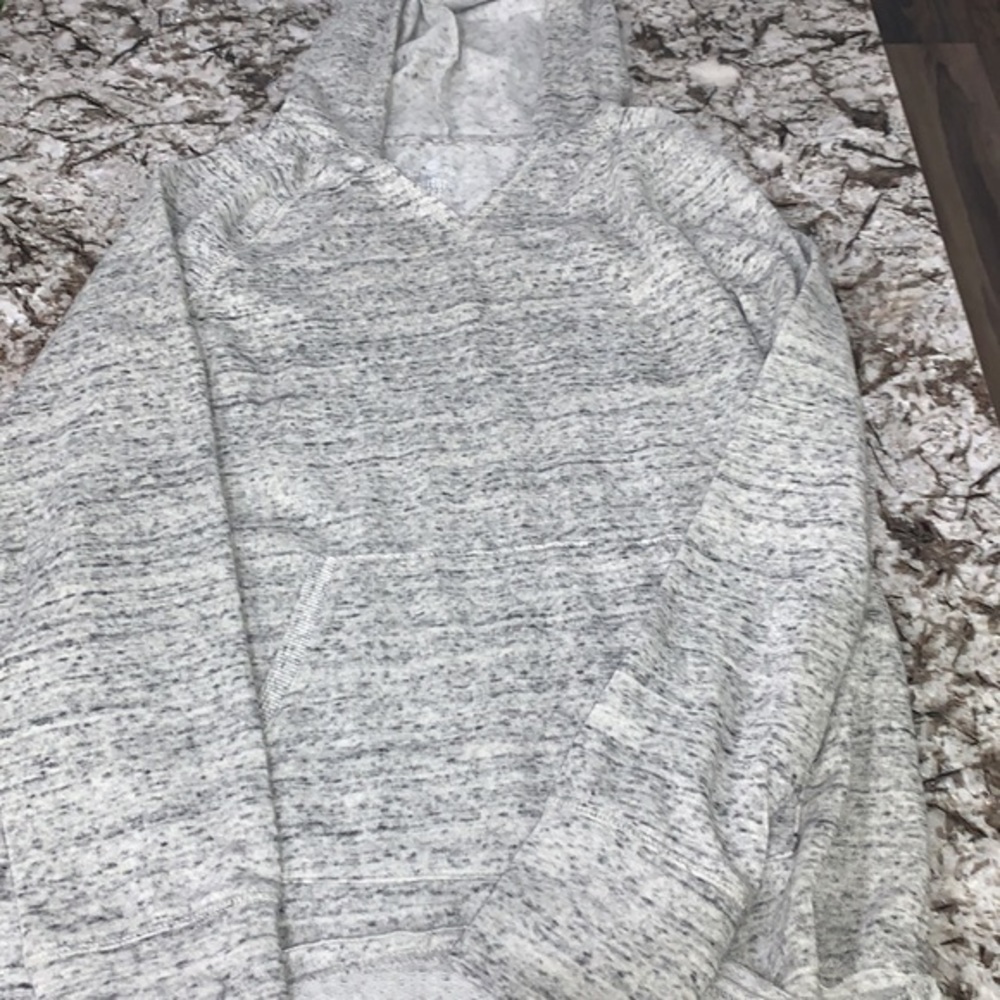 Softest Fleece Pull over - Picture 5 of 6
